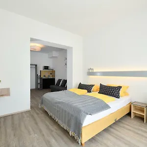 Ford Apart Otel
